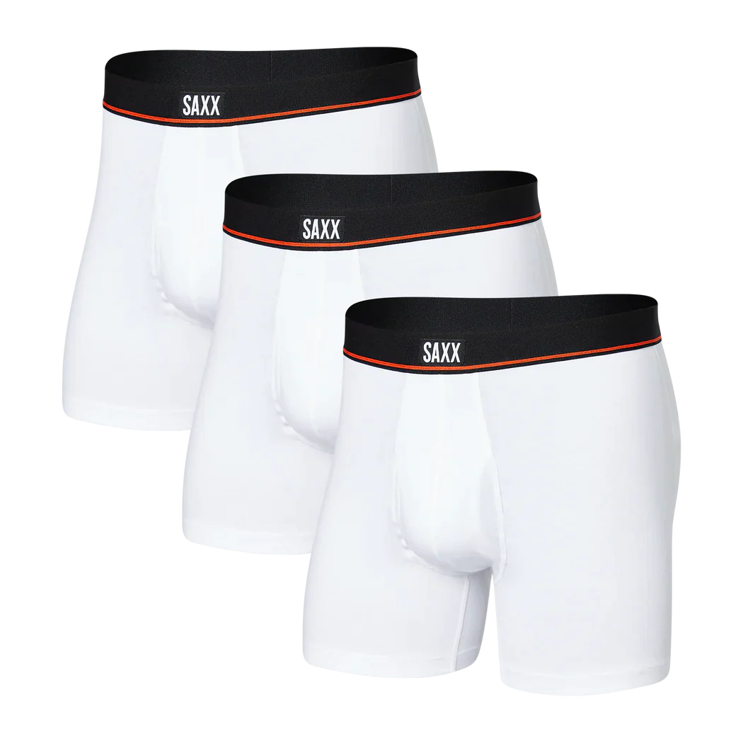 Saxx: 2 boxers & 2 pairs of stockings