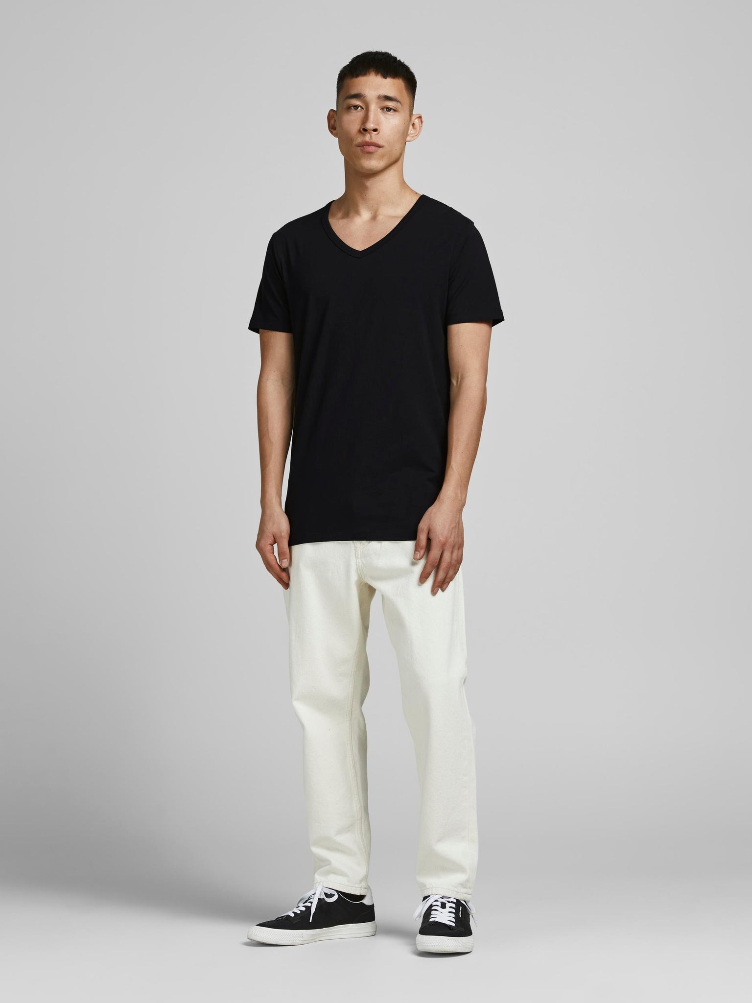 Jack & Jones - Cotton V-neck T-shirt : Black